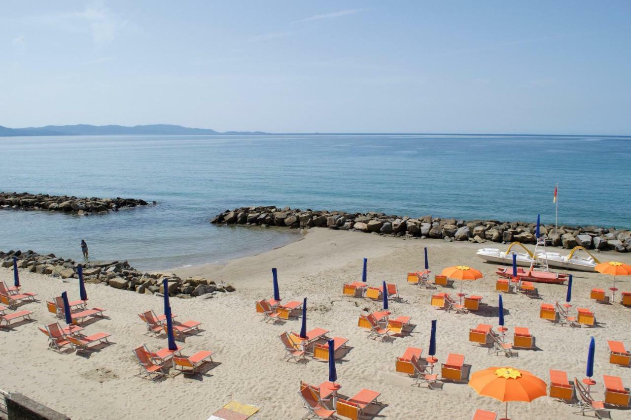 Suites Pratoranieri Beach Follonica Exterior photo